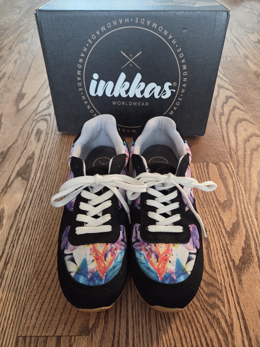 inkkas Black Sneakers with Multicolor Floral Print